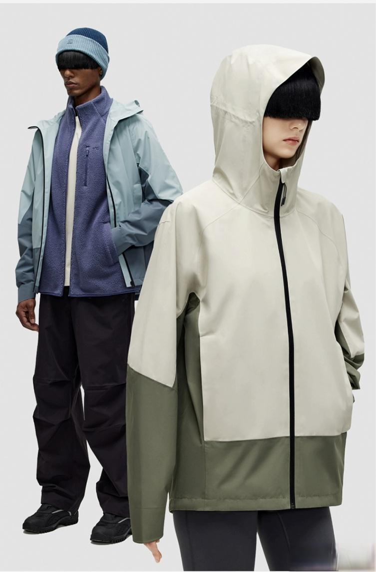 冬季户外穿搭指南：选对滑雪服和冲锋衣，安全温暖过寒冬